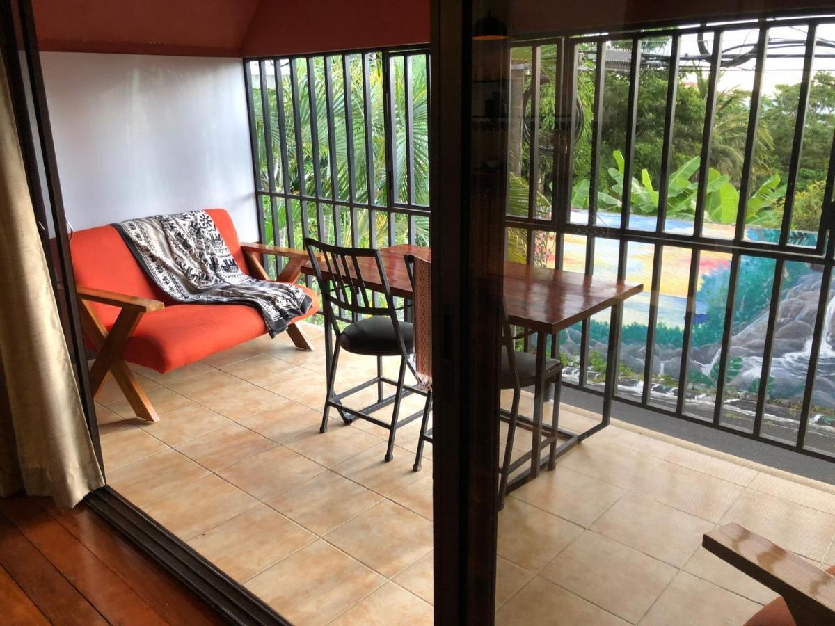 Cockatoo Studio Apartments Manuel Antonio Bagian luar foto
